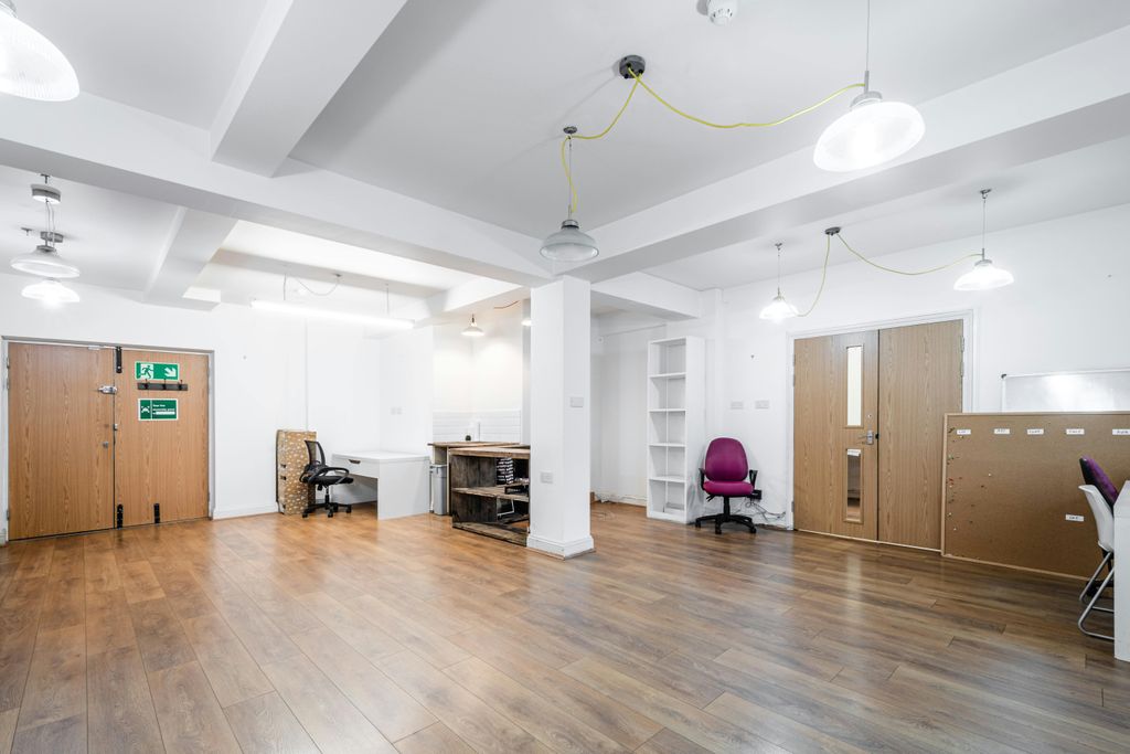 Property photo 3 of 14 Ment House Ub2  Low Res 13.Jpg