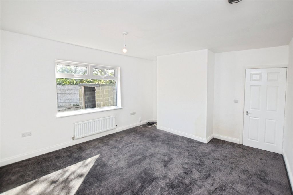 Property photo 3 of 15 Living Room