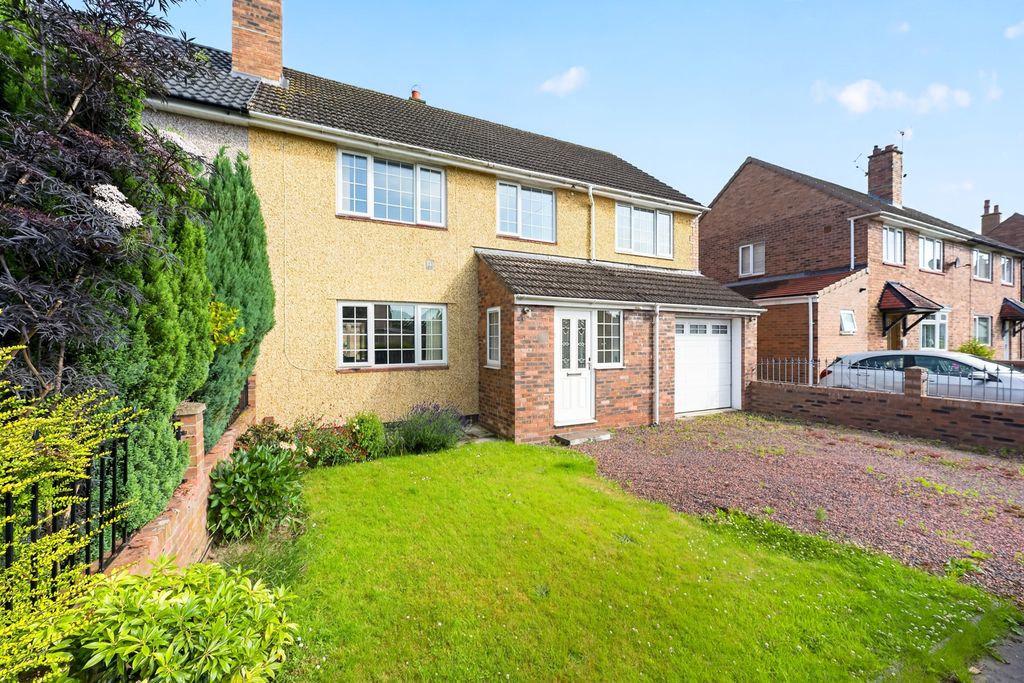 Property photo 1 of 15 External