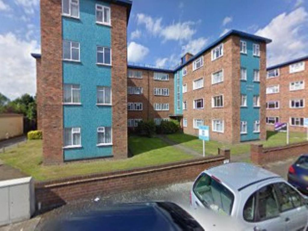 Property photo 1 of 7 Yenton Court