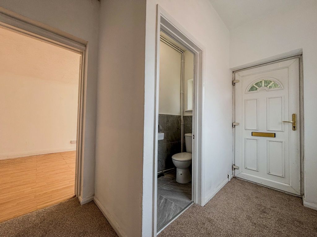 Property photo 2 of 25