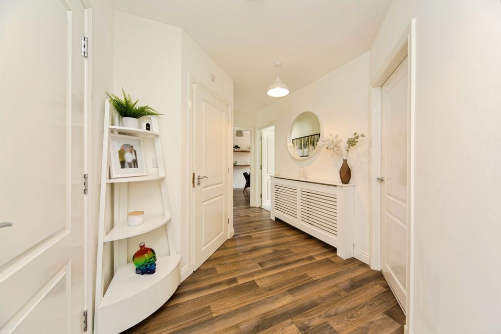 Property photo 2 of 12 Pbox-Img.Jpg