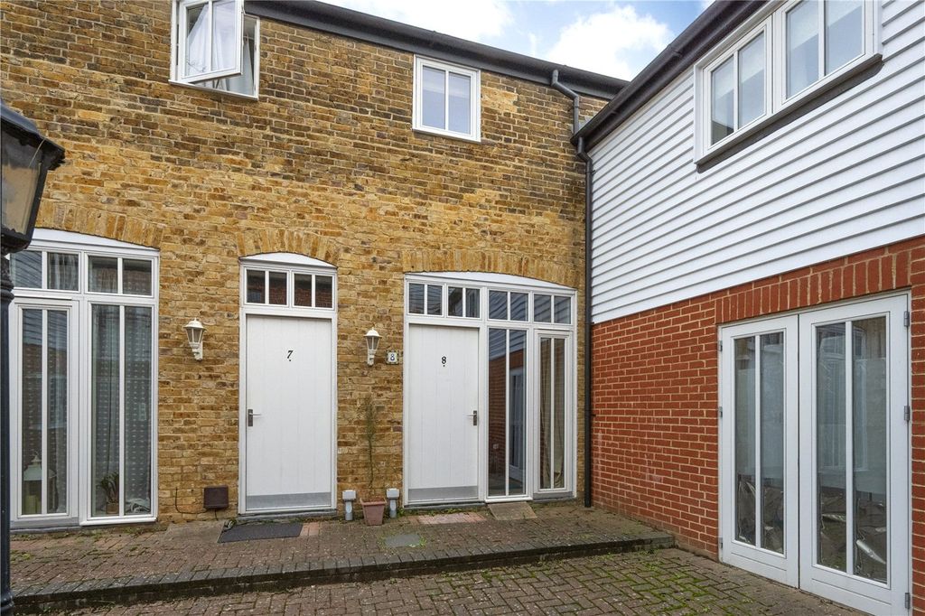 Property photo 1 of 17 Picture No. 01