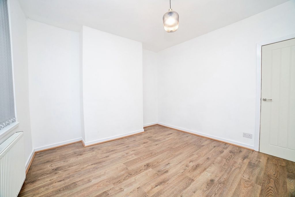 Property photo 2 of 21 Pbox-Img.Jpg