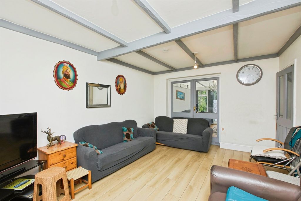 Property photo 3 of 20