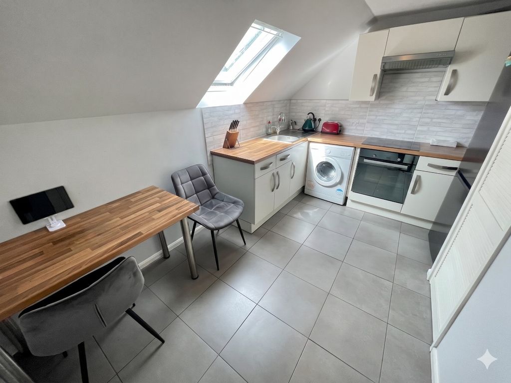 Property photo 3 of 7 5080092