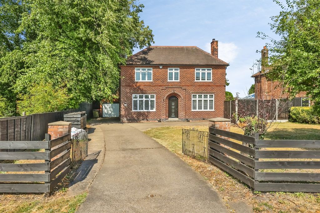 Property photo 2 of 25