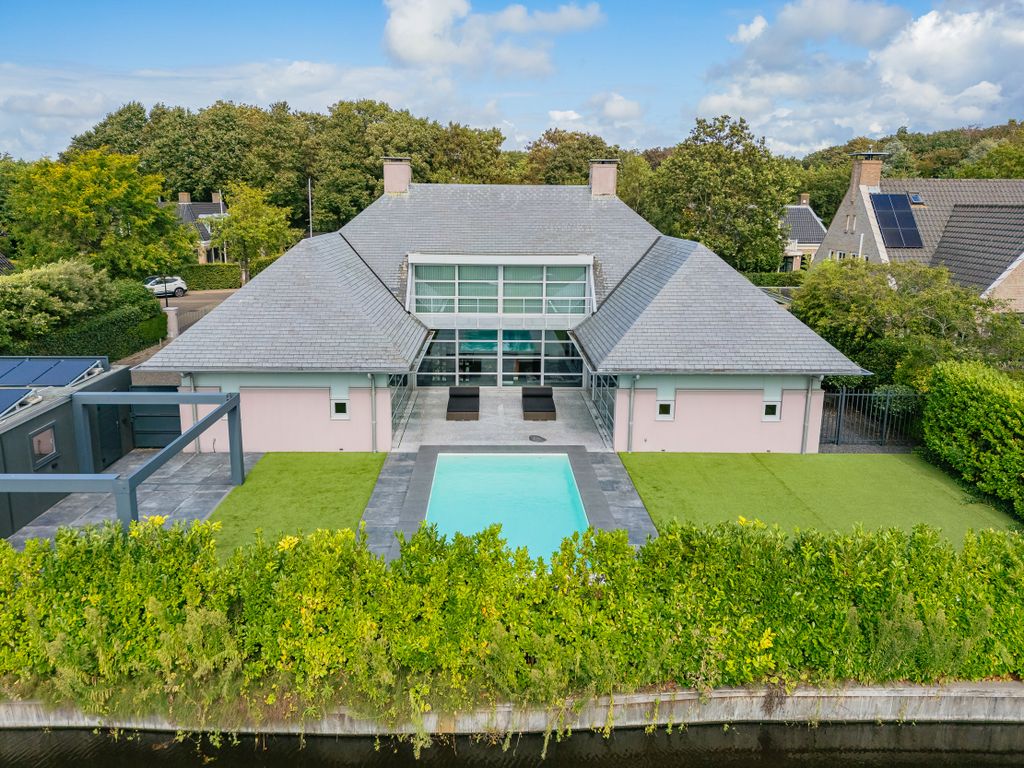 Property photo 2 of 68