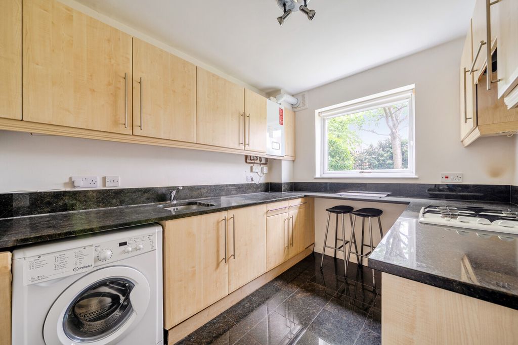 Property photo 2 of 11 1459916-14-6A0482...