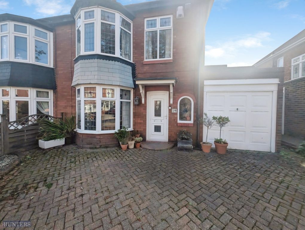 Property photo 1 of 11 Pbox-Img.Jpeg