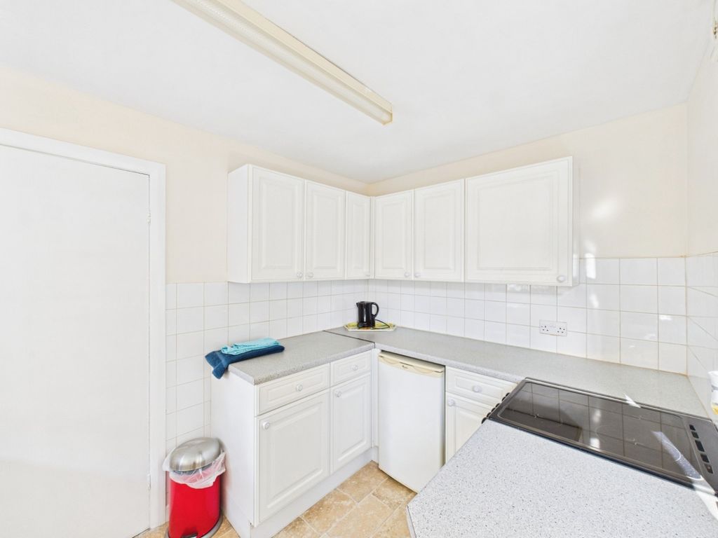 Property photo 3 of 16 4378517