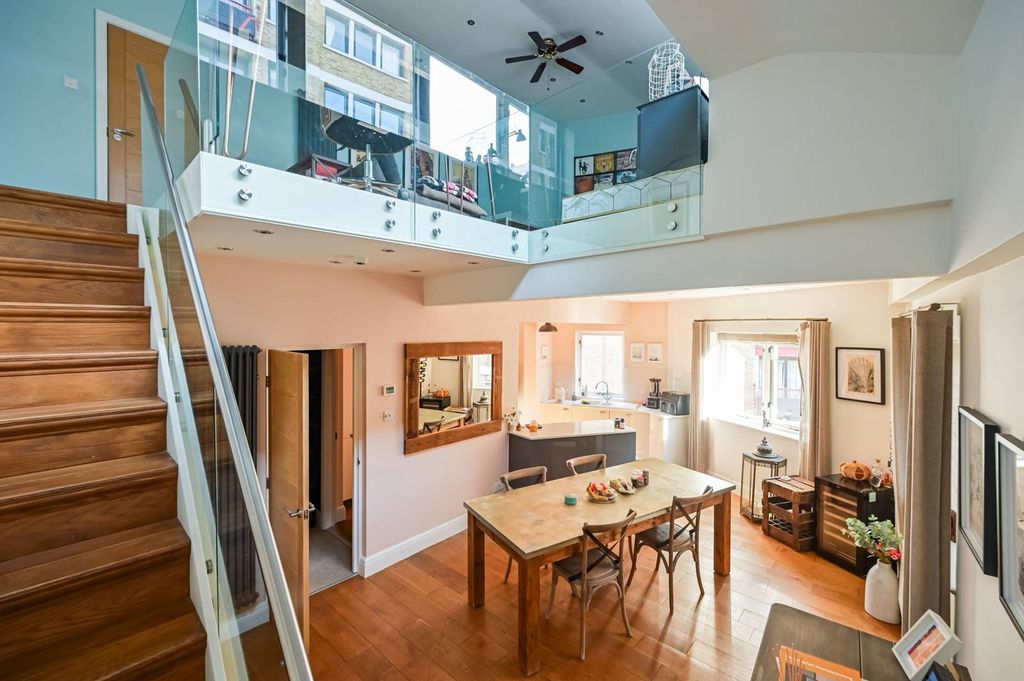 Property photo 1 of 25