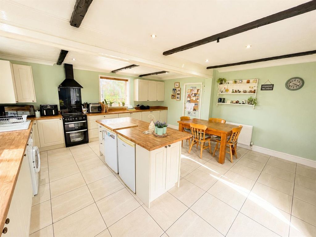 Property photo 2 of 15 Kitchen 2.Jpg
