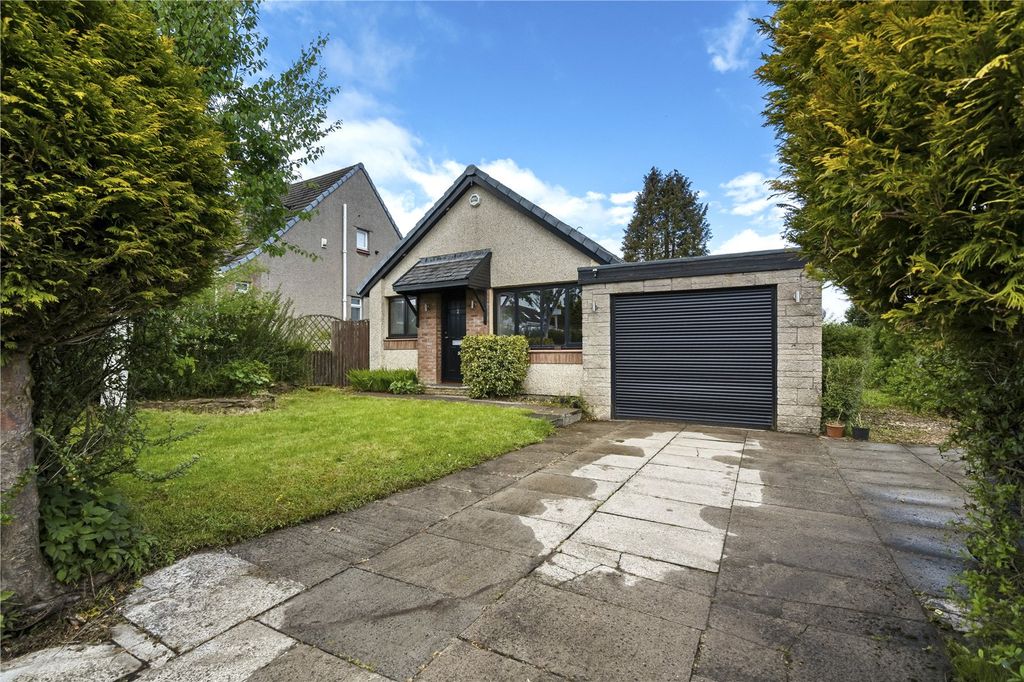 Property photo 1 of 16 External (Front)