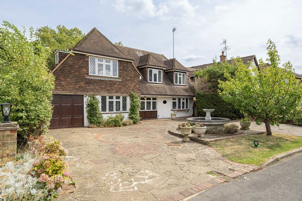 Property photo 1 of 9