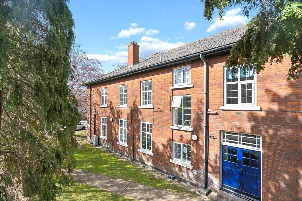 Property photo 1 of 7 Exterior