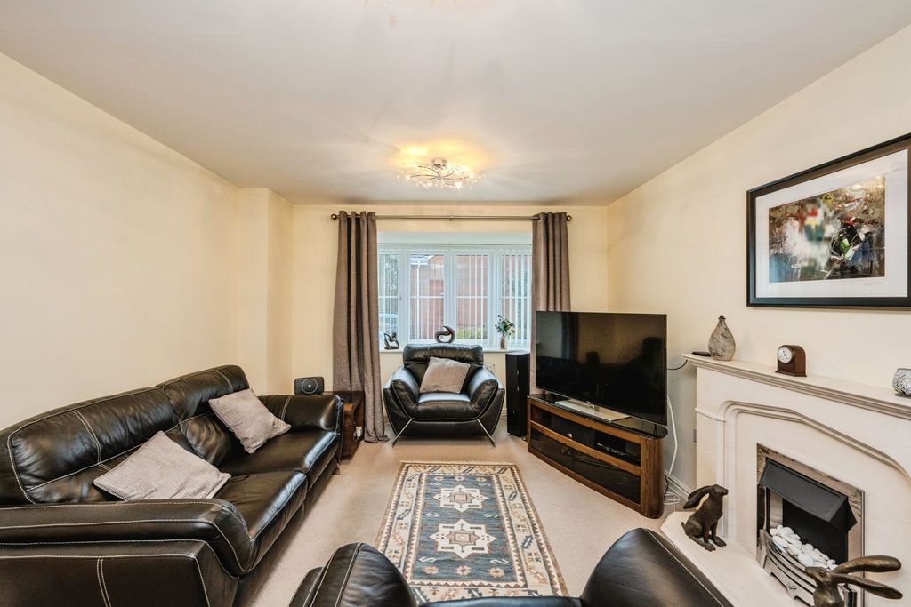 Property photo 3 of 20 Pbox-Img.Jpg