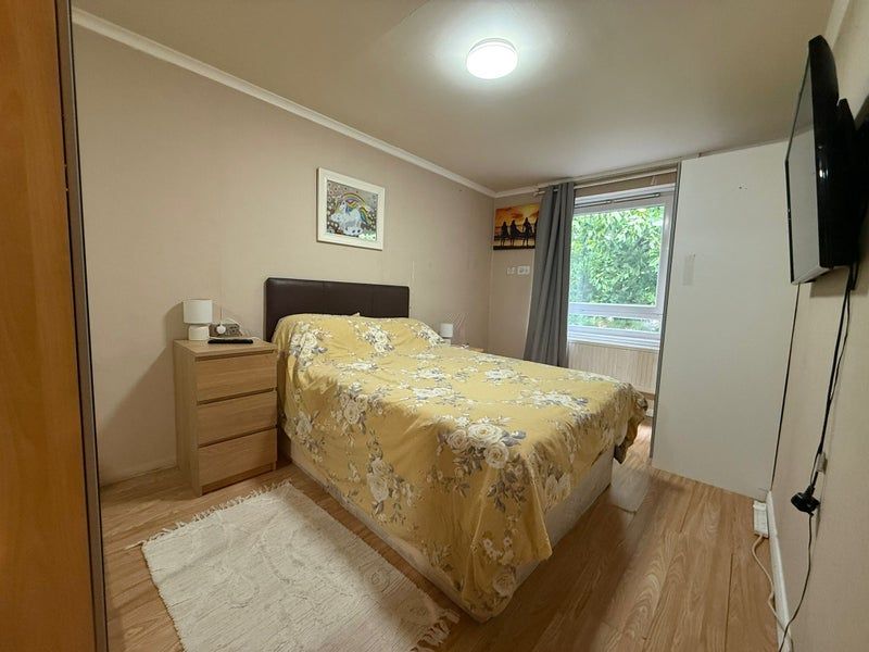 Property photo 1 of 8 Large &amp; Double Rooms To Rent