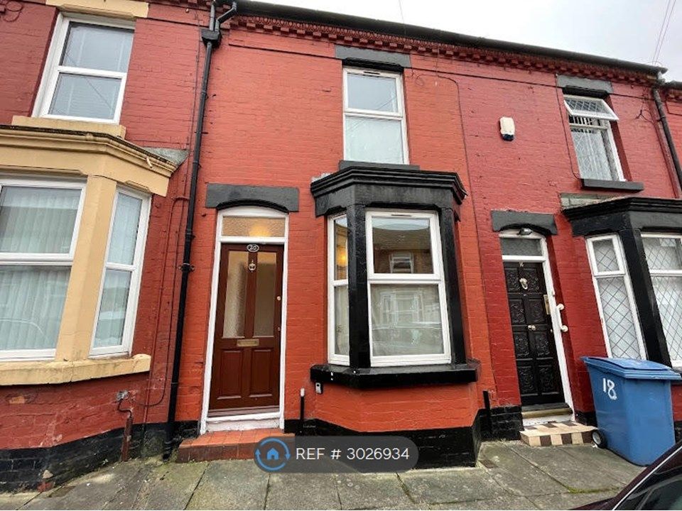 Property photo 1 of 12