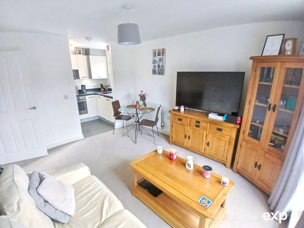 Property photo 2 of 6