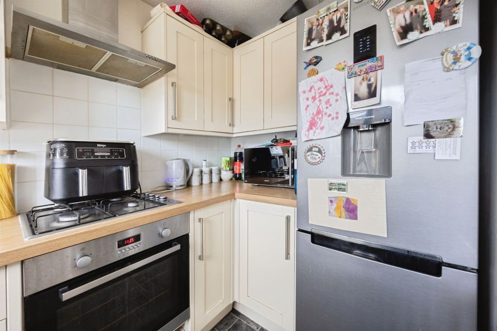 Property photo 2 of 14