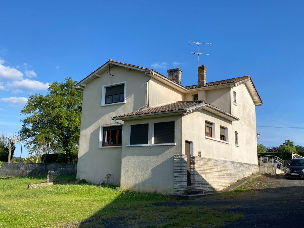 Property photo 2 of 11