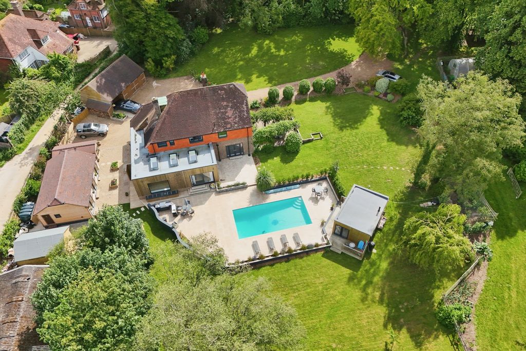 Property photo 1 of 48