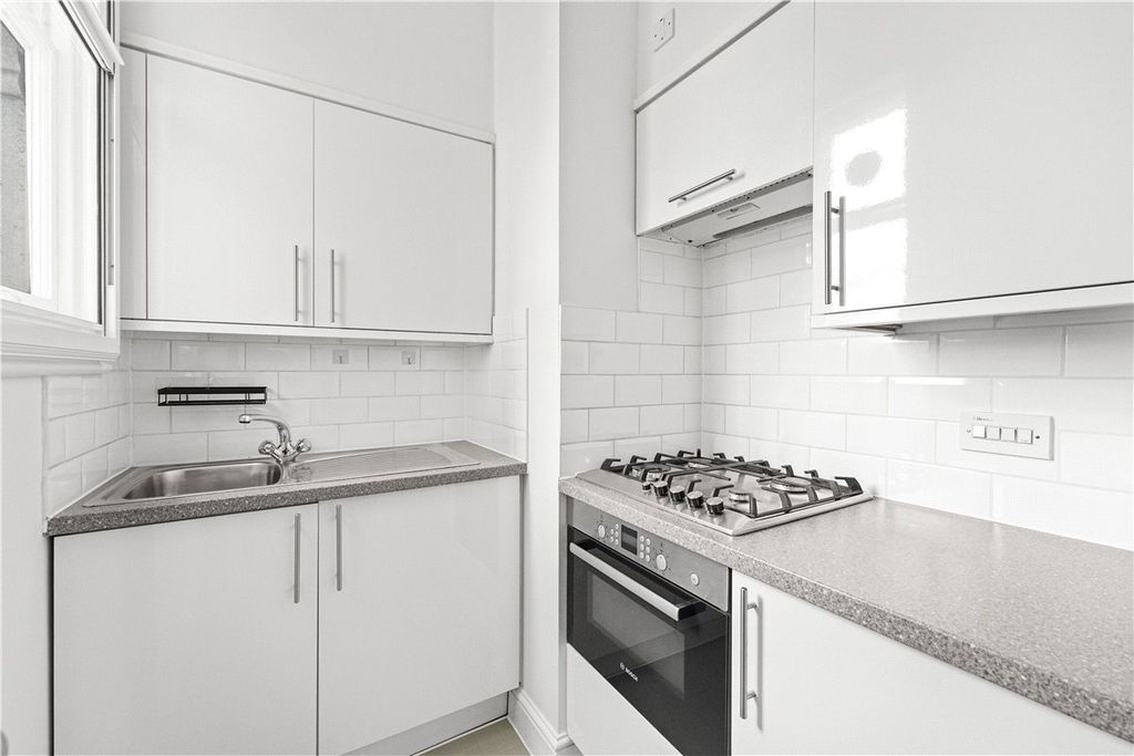 Property photo 3 of 9 Picture No. 24