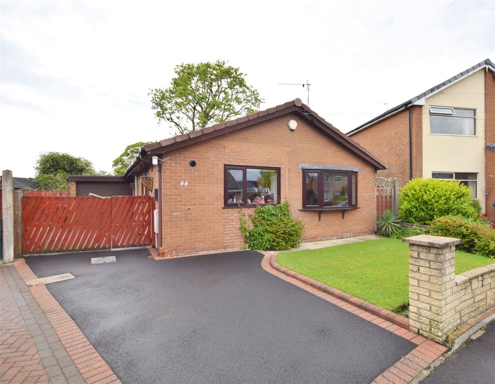 Property photo 1 of 17 External