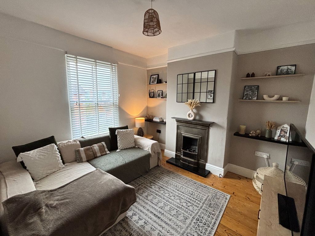 Property photo 2 of 13