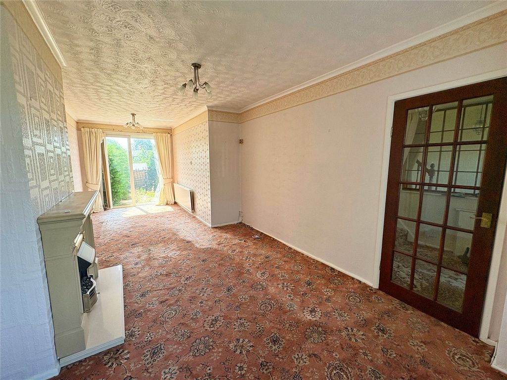 Property photo 3 of 14 Living/Dining