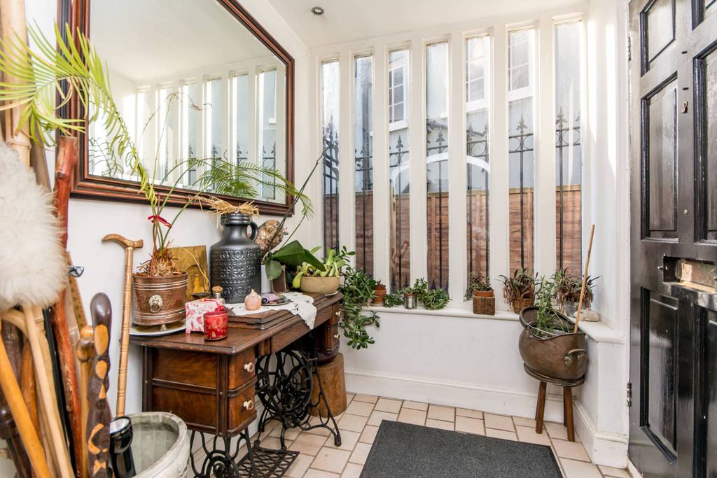 Property photo 1 of 26