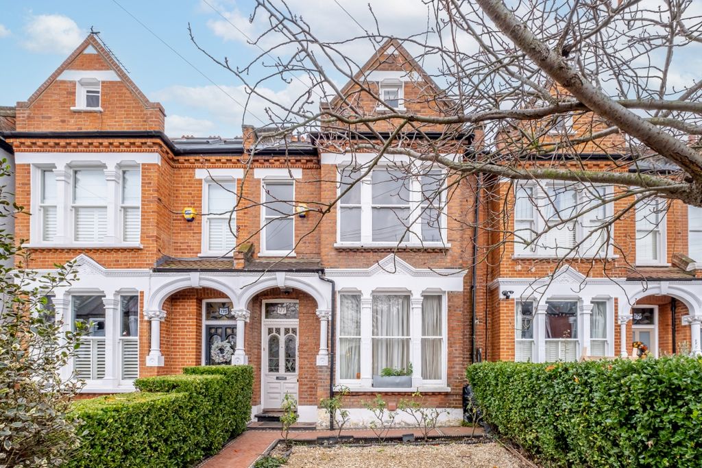 Property photo 1 of 18