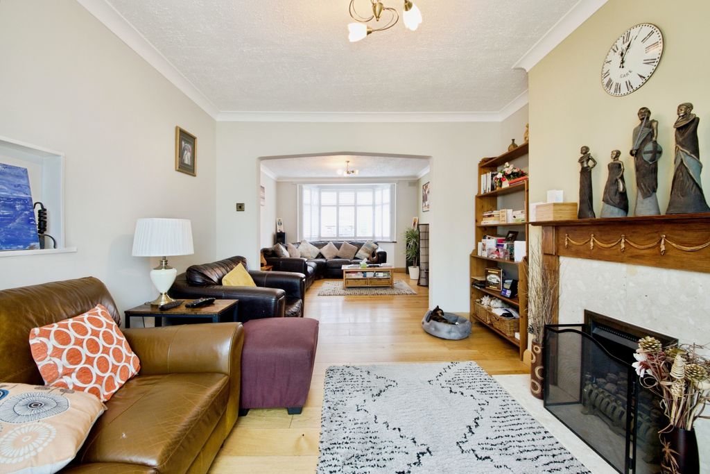 Property photo 2 of 15