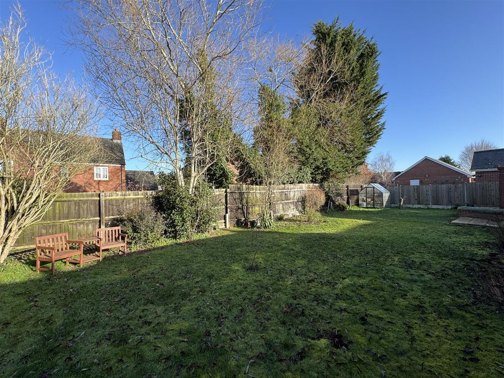 Property photo 2 of 19