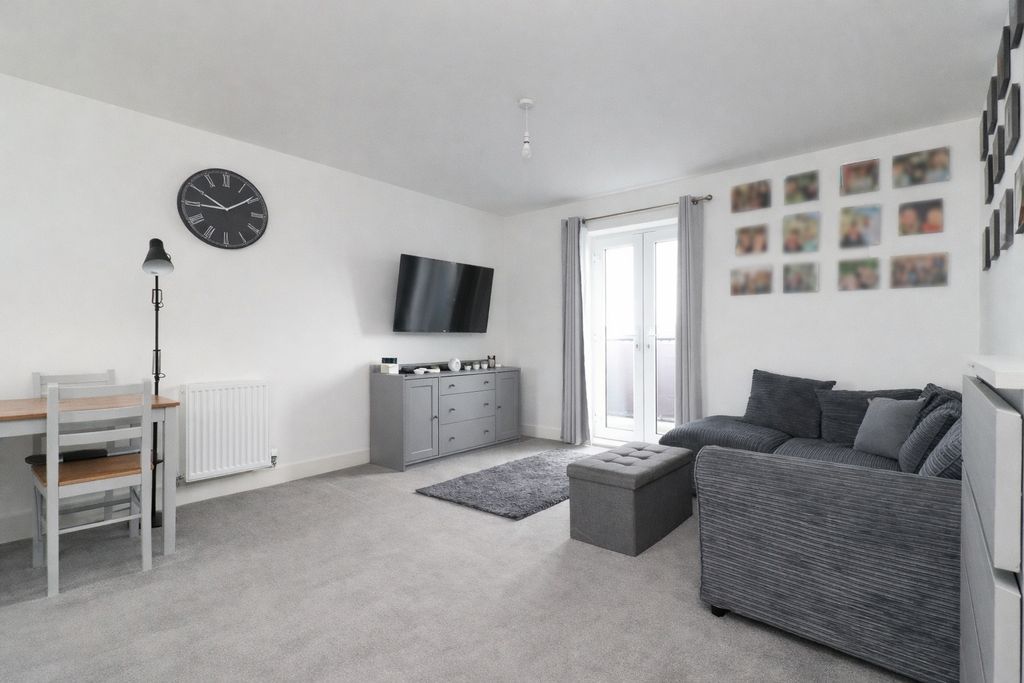 Property photo 1 of 10 Picture No. 20