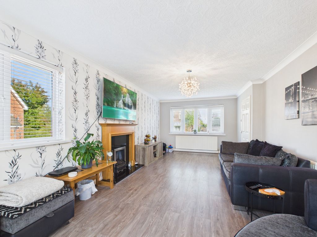 Property photo 2 of 21 4532185