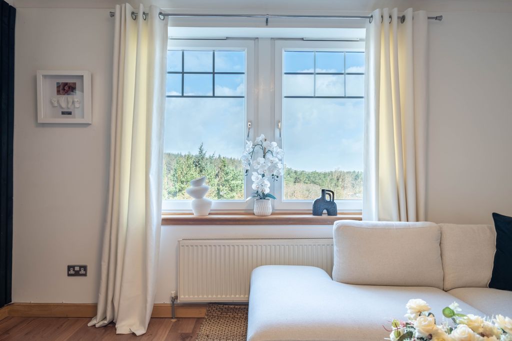 Additional image 4 of 3 bed flat for saleEagles View, Livingston EH54