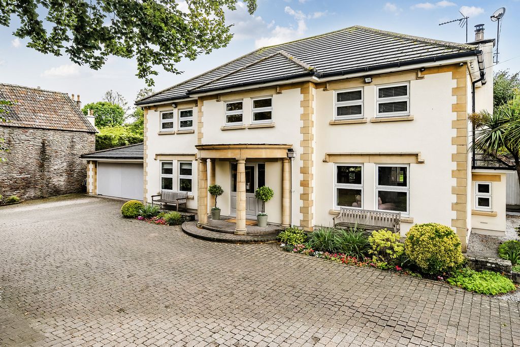 Property photo 1 of 1
