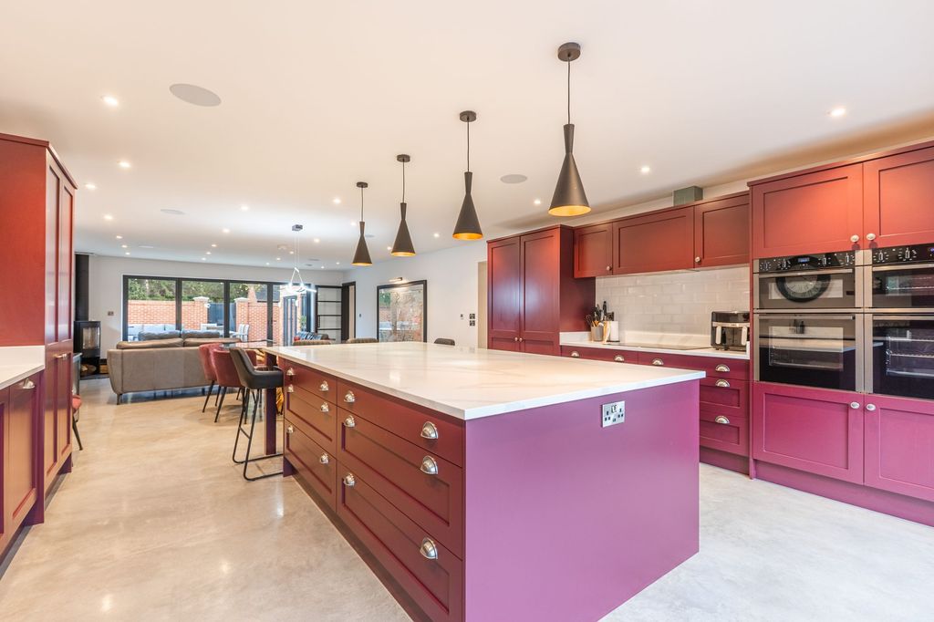 Property photo 1 of 19
