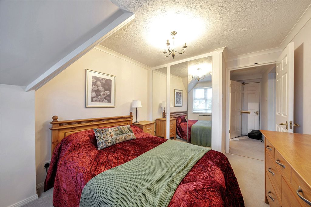 Property photo 2 of 17 Picture No. 04