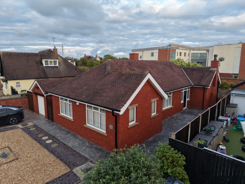 Property photo 1 of 31