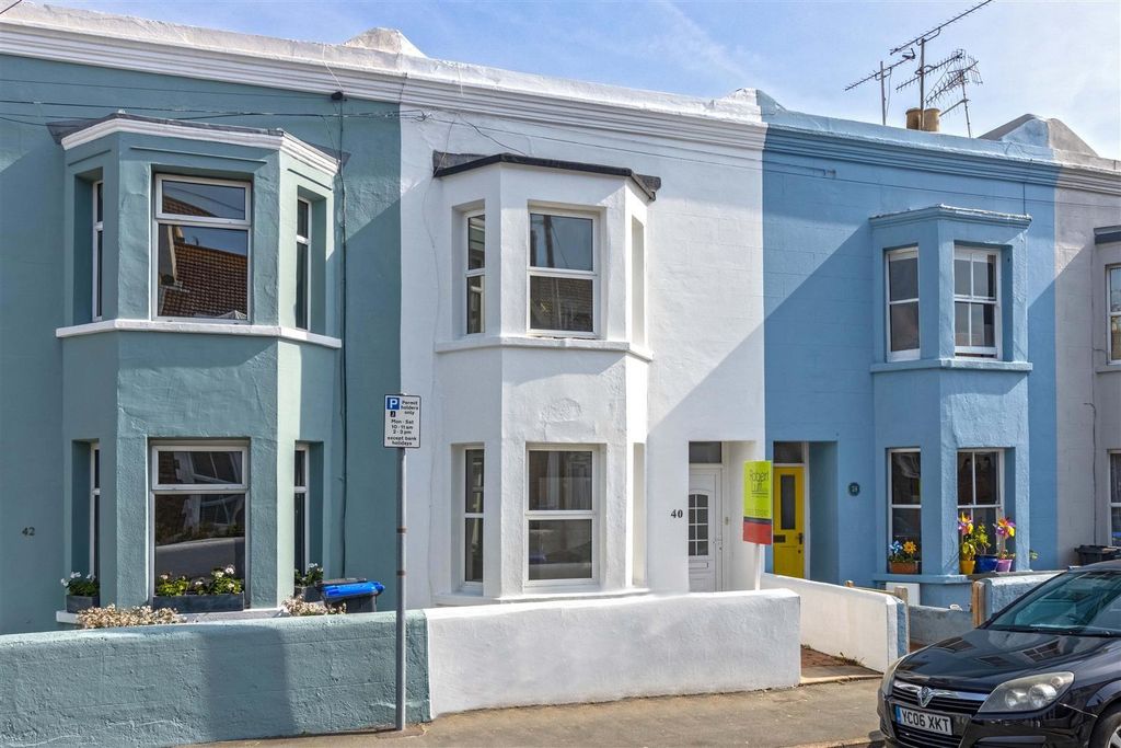 Property photo 1 of 11 40 London Street.Jpg