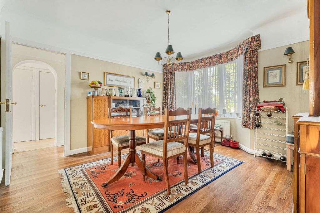 Property photo 2 of 14 Image
