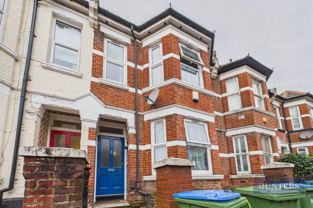 Property photo 1 of 13 Cam05152G0-Pr0309-Still021.Jpg