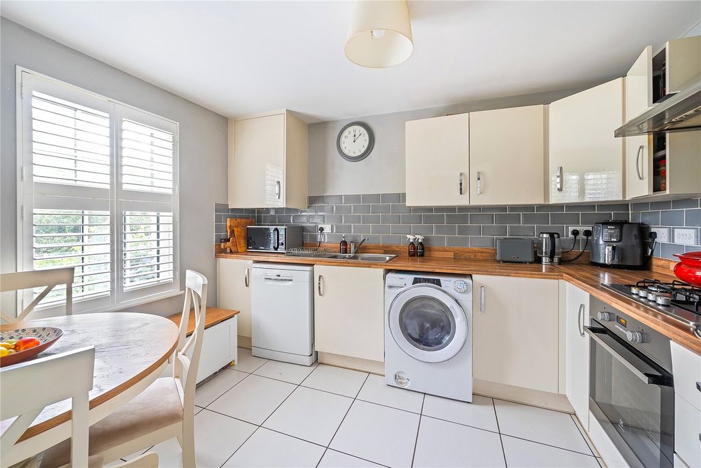 Property photo 3 of 19 Uzayhzotn23074311