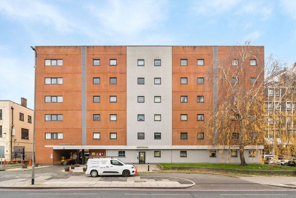 Property photo 1 of 5