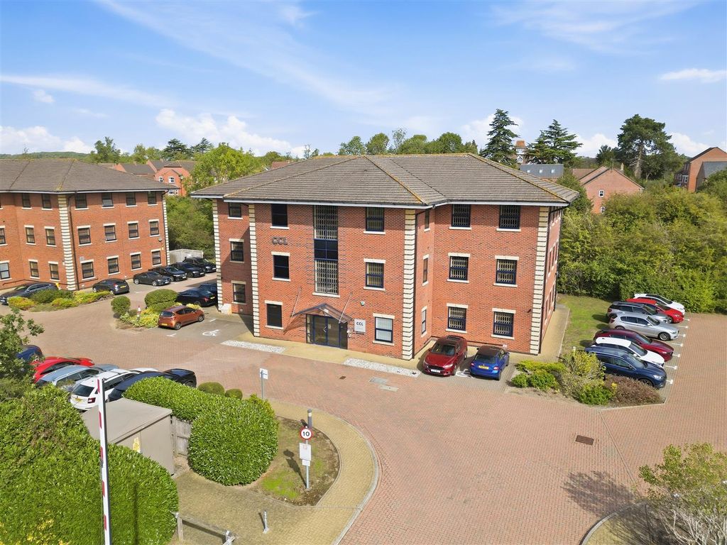 Property photo 2 of 23 34 Cygnet Court 2648-6.Jpg