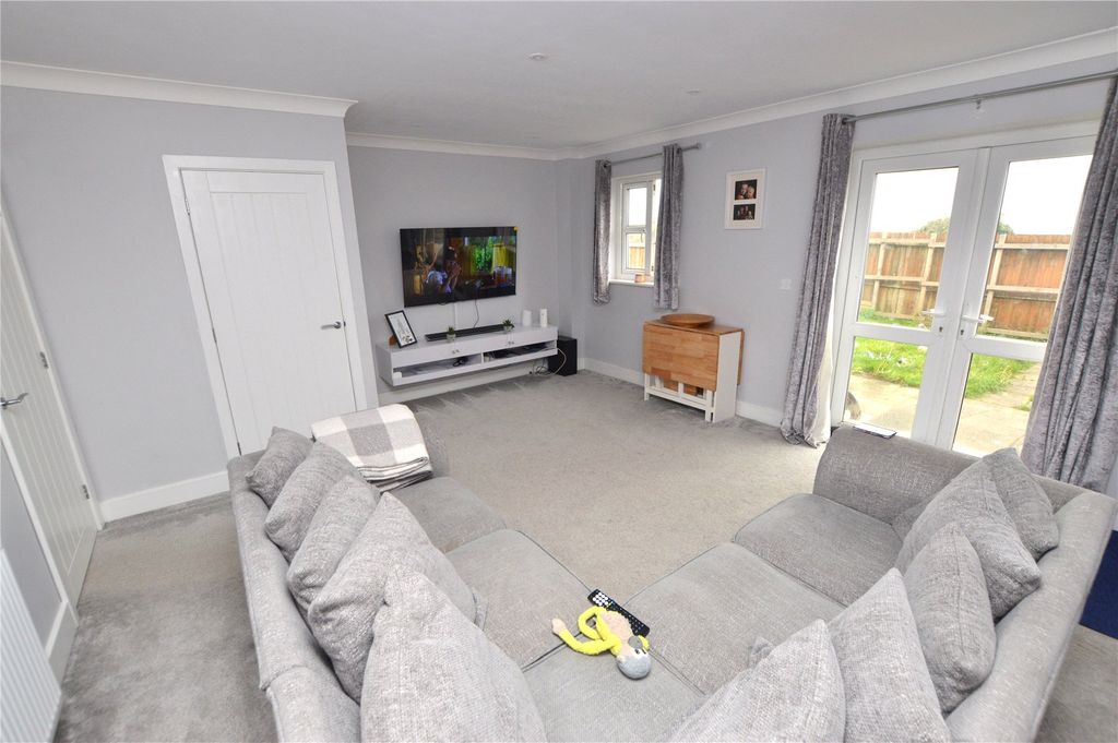 Property photo 2 of 10 Picture No. 06