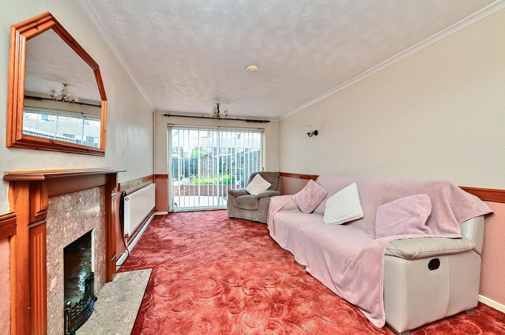 Property photo 3 of 10 Living Room